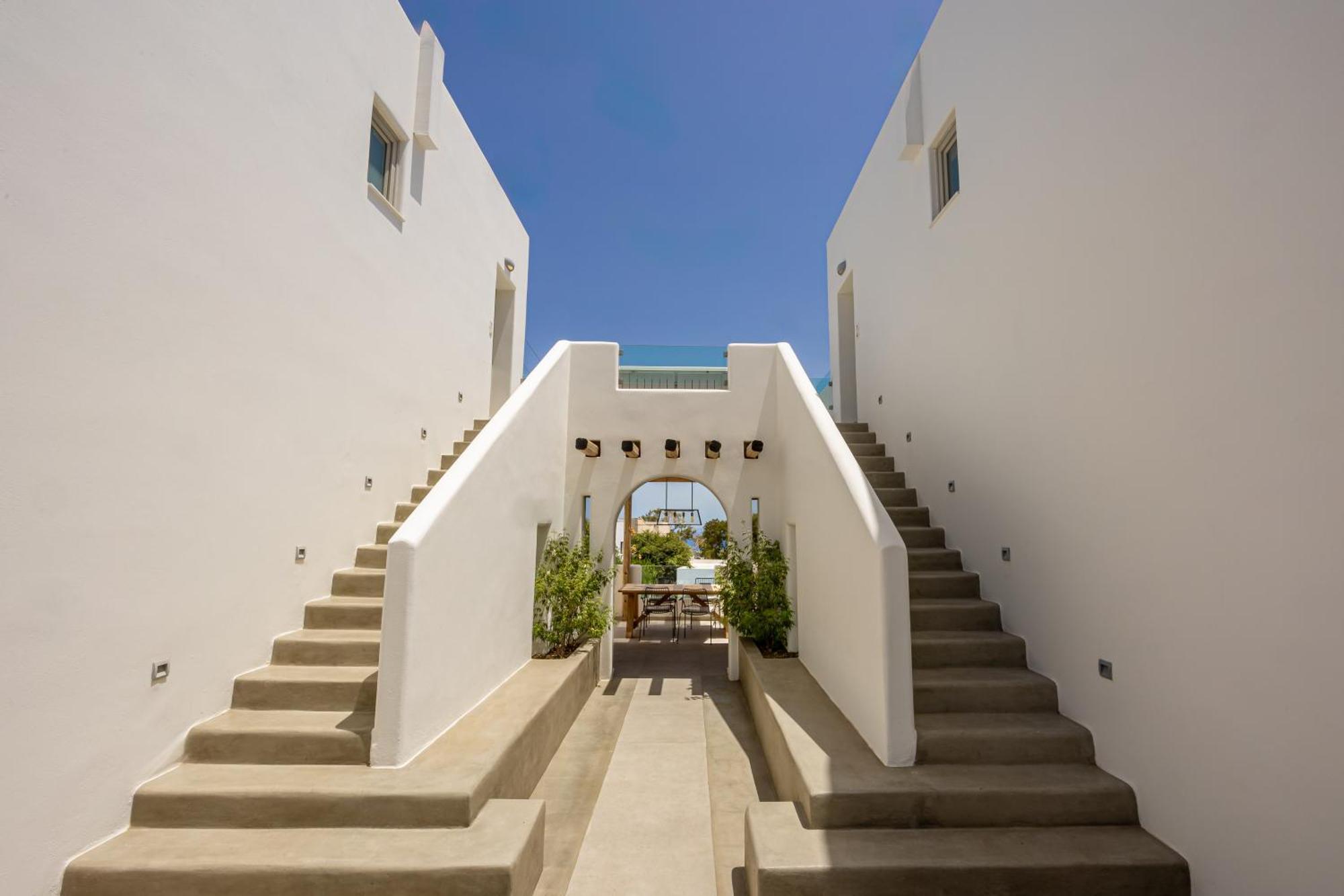 Altera Pars Suites Messaria  Exterior photo