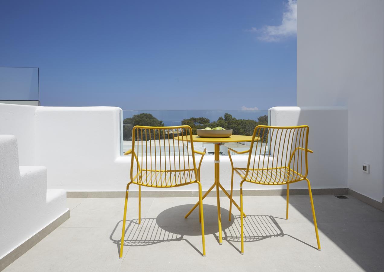 Altera Pars Suites Messaria  Exterior photo