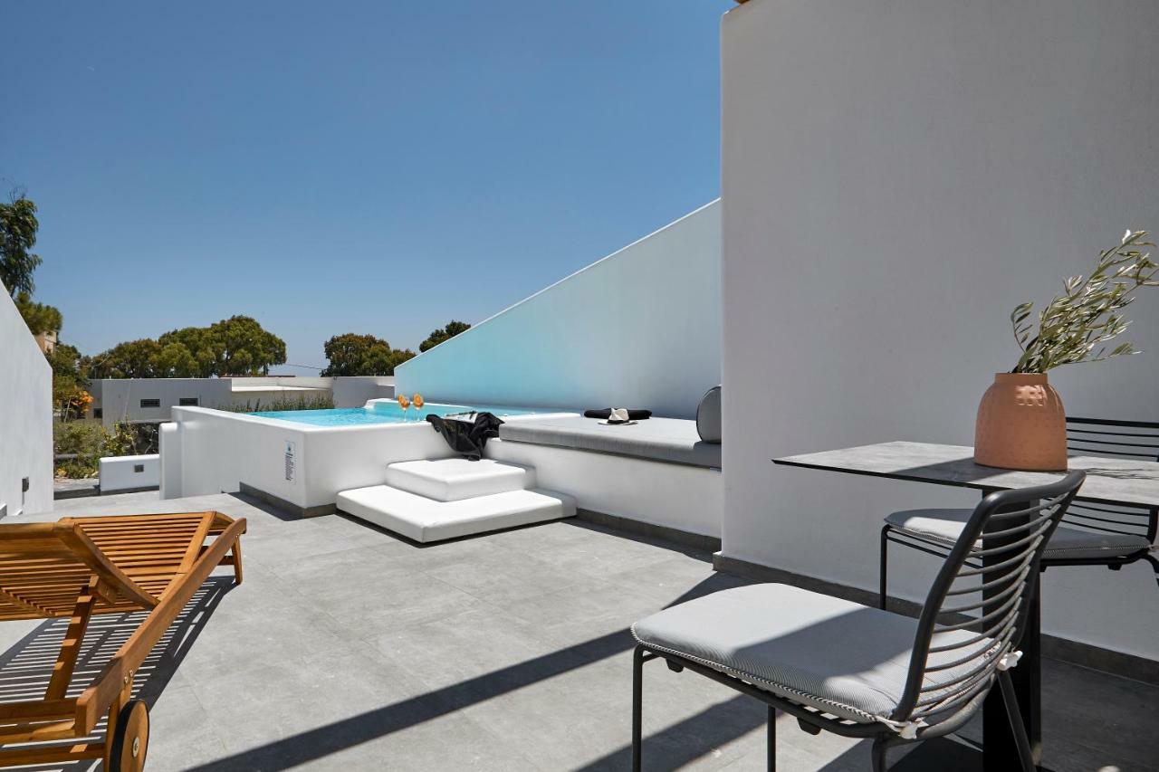 Altera Pars Suites Messaria  Exterior photo